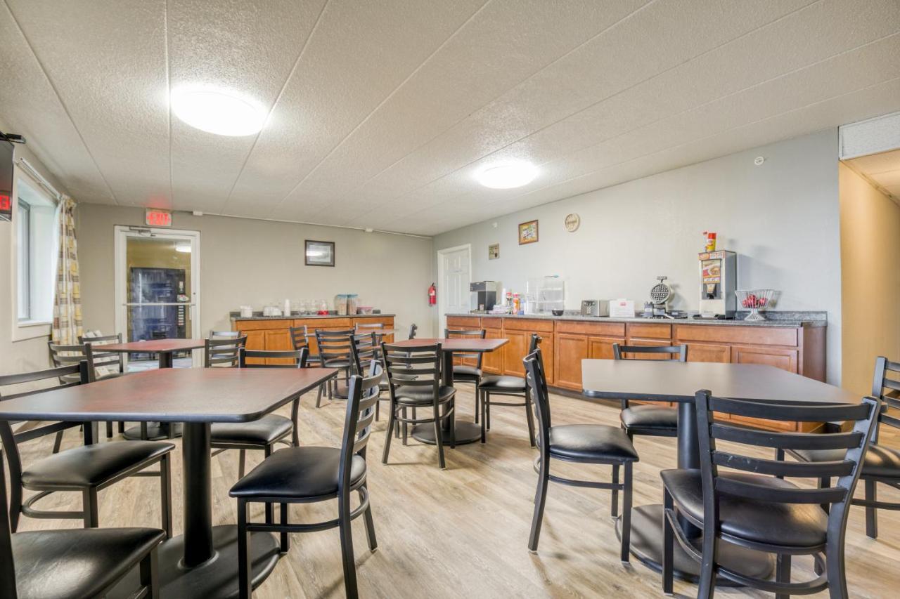 Fairbridge Inn Express Monroe City Bagian luar foto